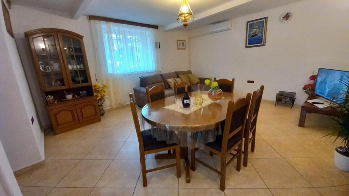 Apartments Faris Канфанар Екстер'єр фото